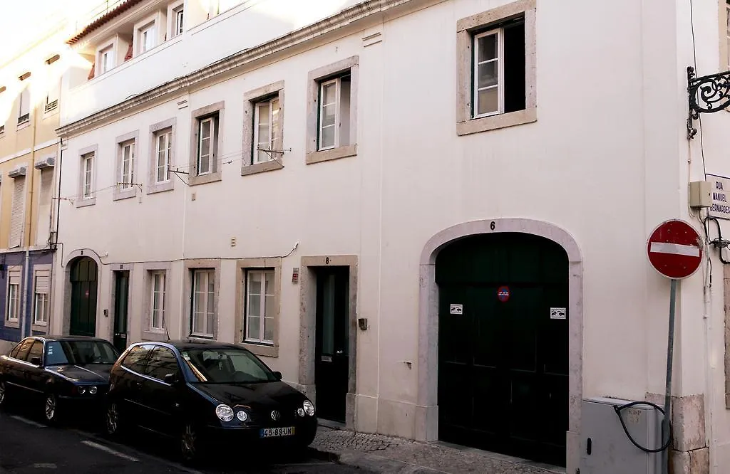 Triplex With Garage - Praca Das Flores Lisboa Lejlighed