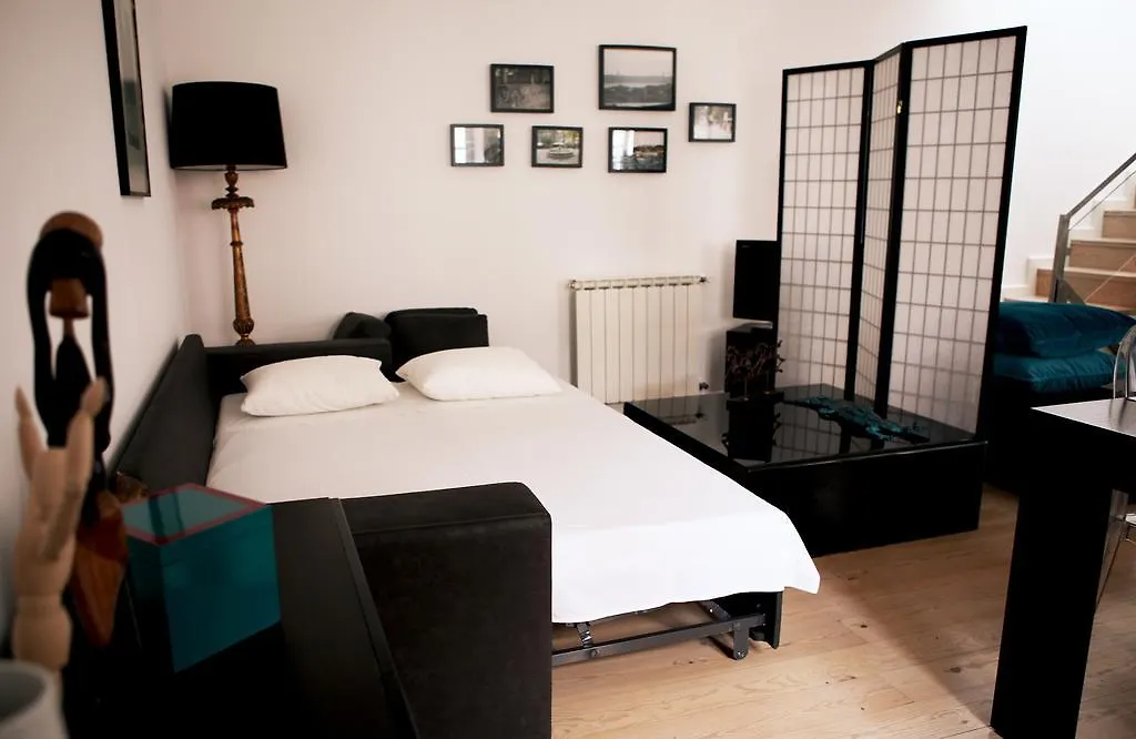 Apartment Triplex With Garage - Praca Das Flores Portugal